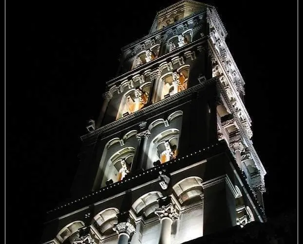 Daire Island View Split