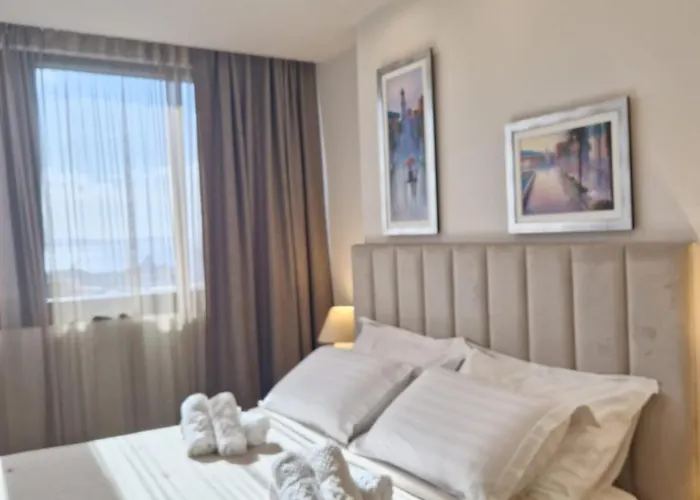 Daire Island View Split